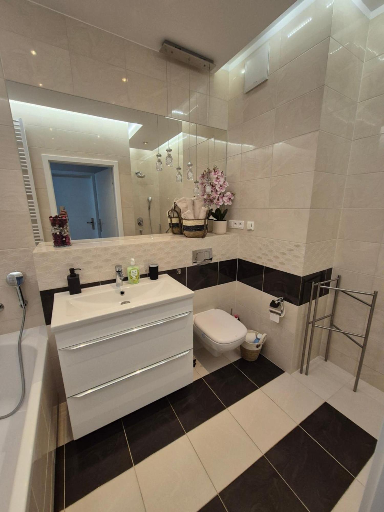 Big 21 Old Town Lux Apartment, Self Check-In 24H, Free Parking Poznań Buitenkant foto